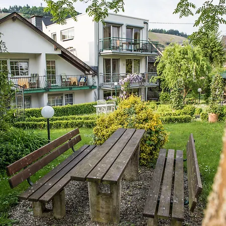 Ferienresidenz Brauneberger Hof An Der Mosel Nahe Bernkastel-kues Браунеберг