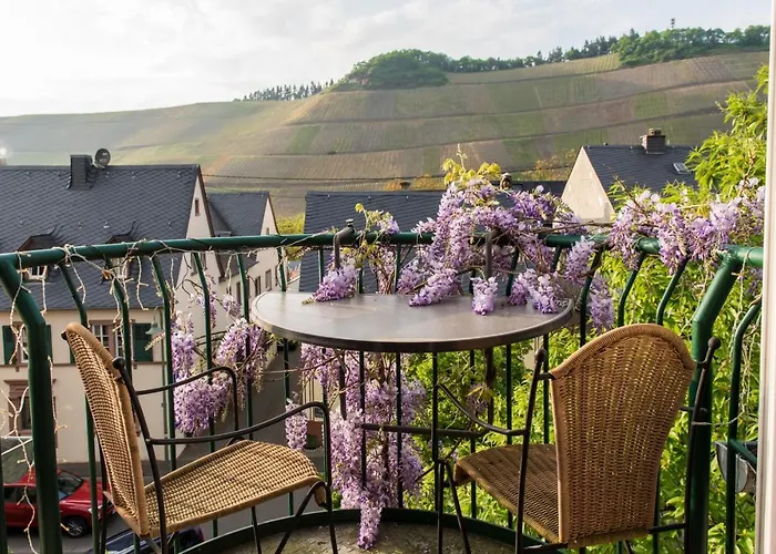 Ferienresidenz Brauneberger Hof מלון דירות 4*