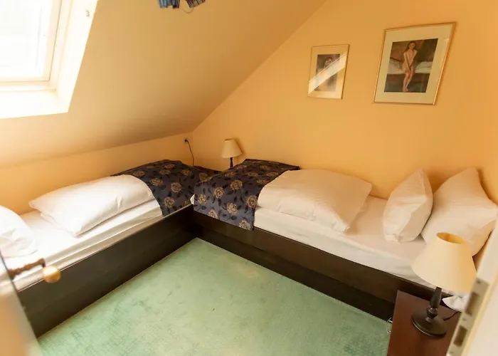 Ferienresidenz Brauneberger Hof מלון דירות 4*